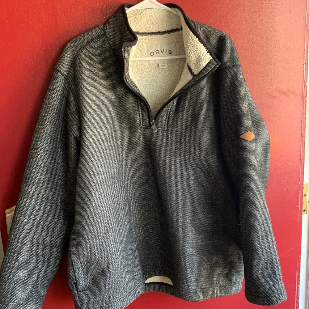 Quarter zip jacket, no stains, great condition, barely worn, size xl